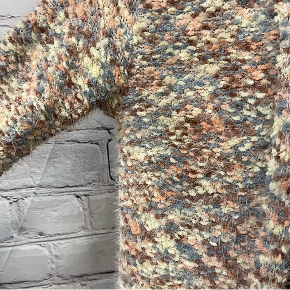 Love stitch cardigan sweater med/large - Picture 2 of 6